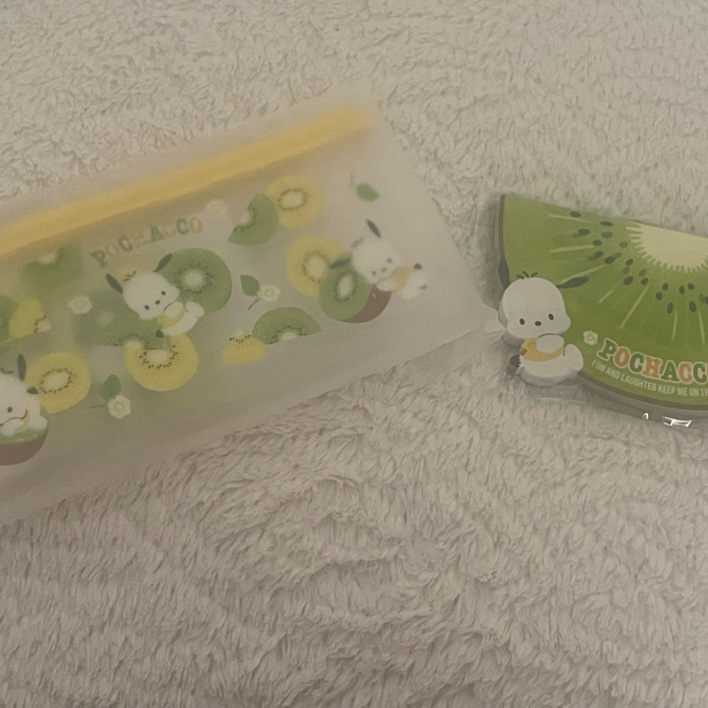 Sanrio Pochacoo memo and pouch